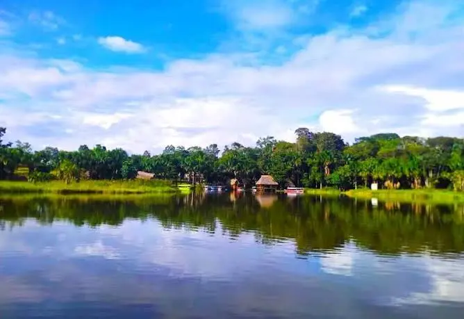 Tour Laguna de los Milagros